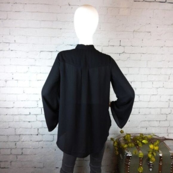 Show Me Your Mumu Taylor Tie Front Tunic Blouse Black Small - Picture 3 of 5
